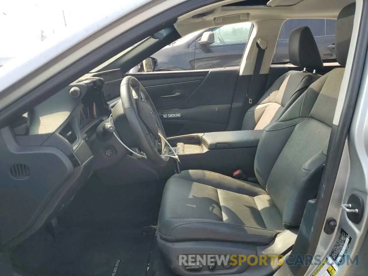7 Photograph of a damaged car 58ADA1C13PU027256 LEXUS ES300 2023