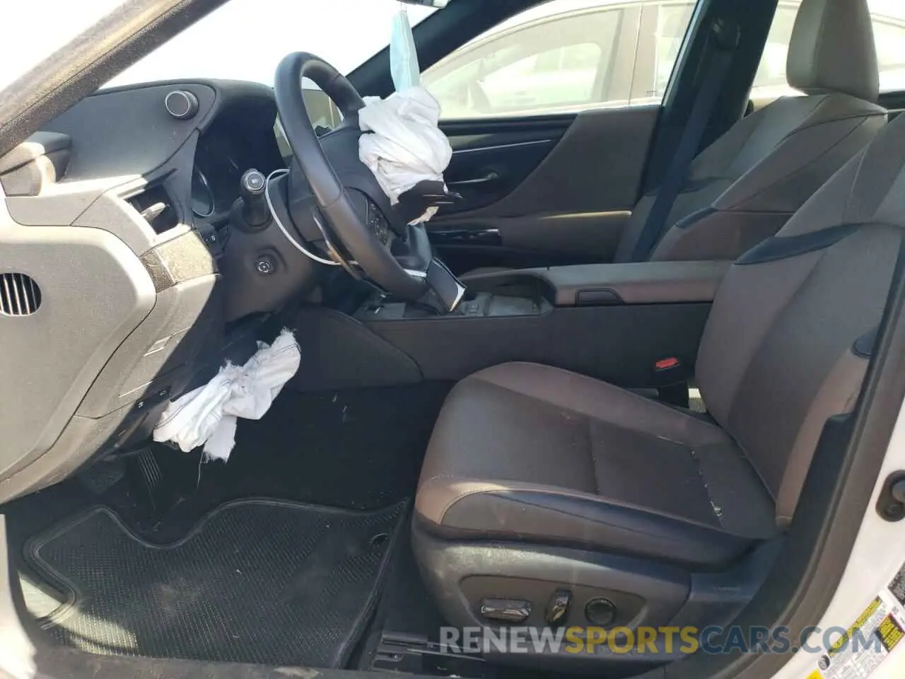 7 Photograph of a damaged car 58ADA1C14PU032014 LEXUS ES300 2023