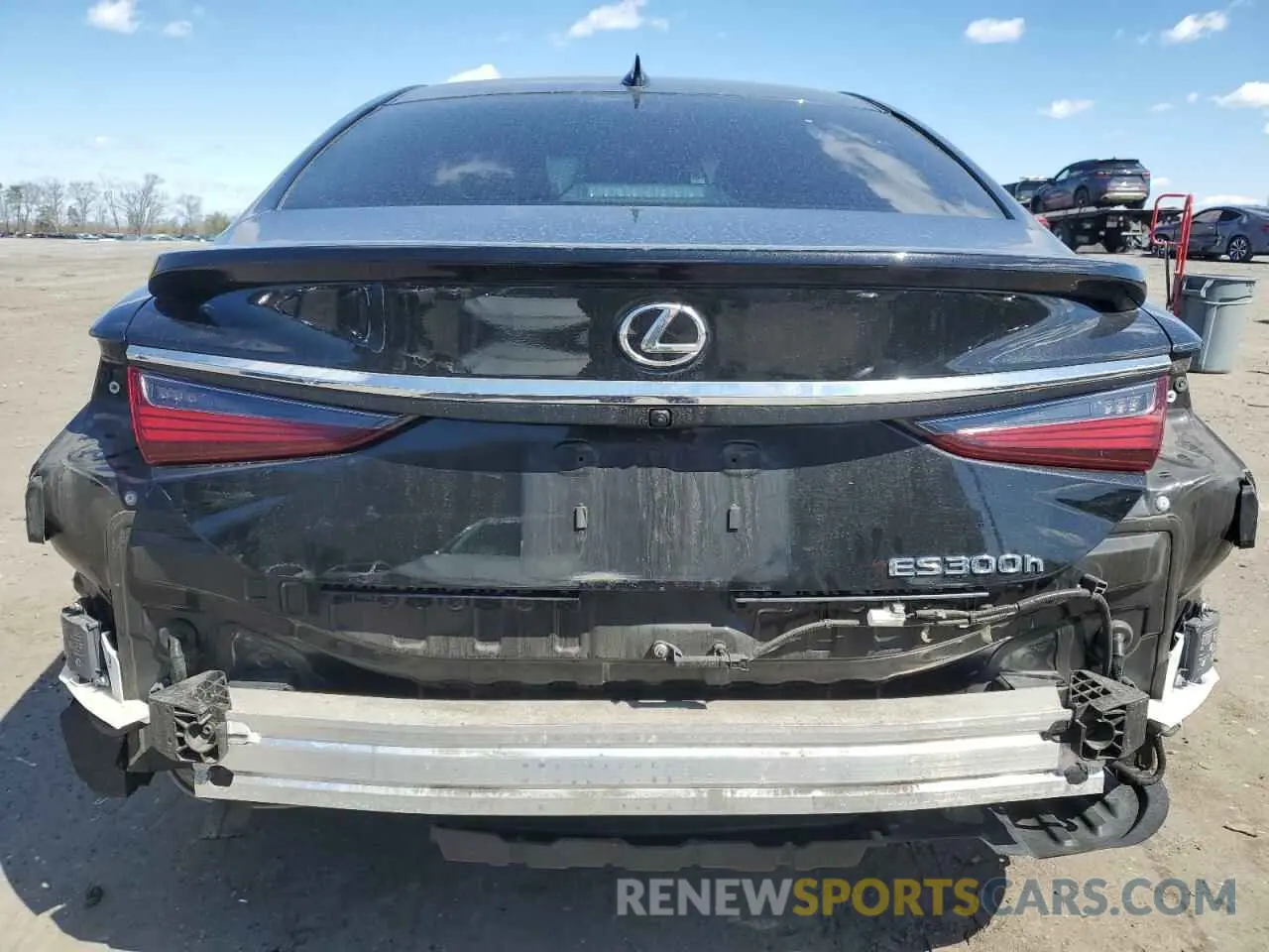 6 Photograph of a damaged car 58ADA1C14PU033552 LEXUS ES300 2023