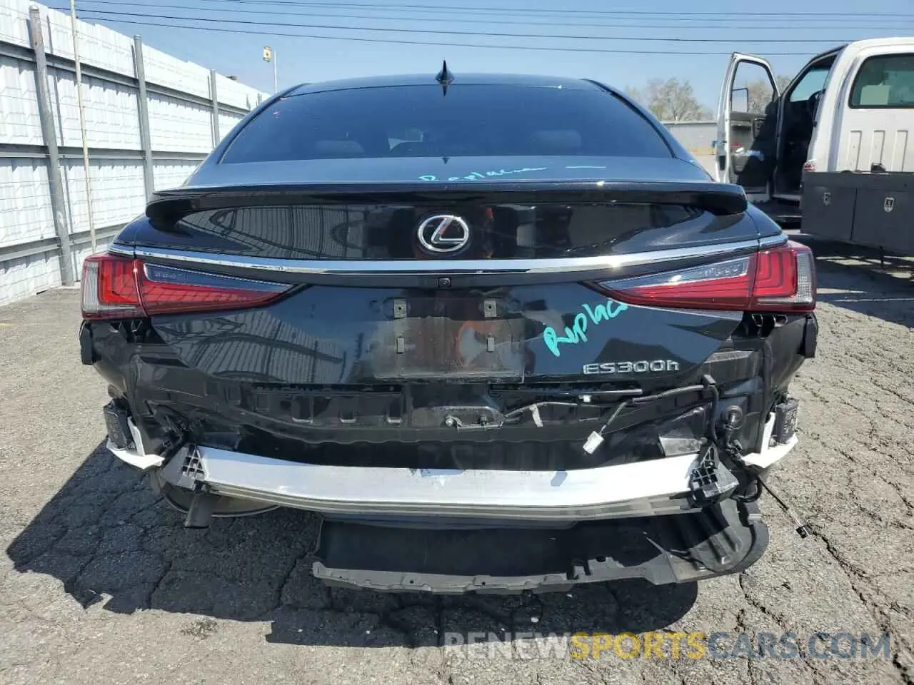 6 Photograph of a damaged car 58ADA1C19PU027956 LEXUS ES300 2023