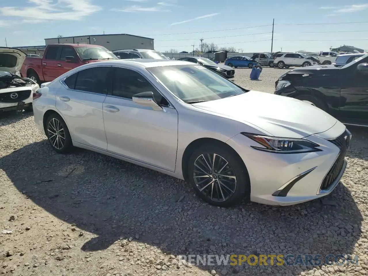 4 Photograph of a damaged car 58ADA1C1XPU026993 LEXUS ES300 2023