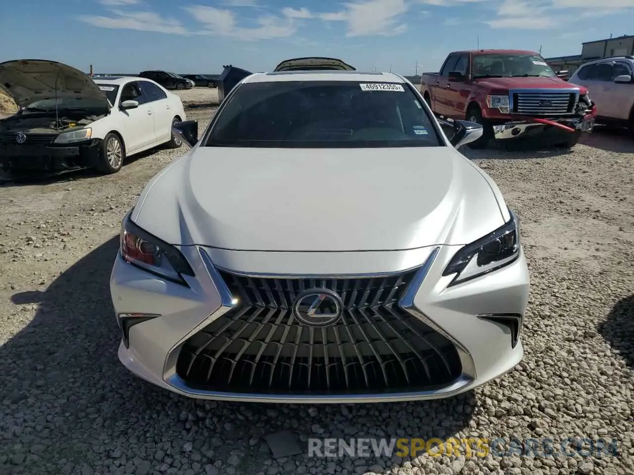 5 Photograph of a damaged car 58ADA1C1XPU026993 LEXUS ES300 2023