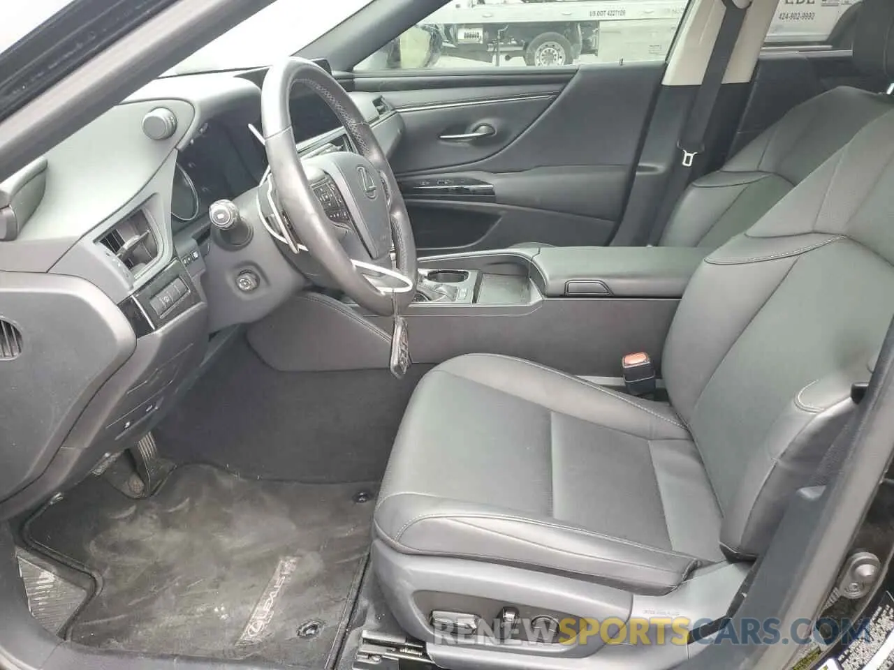 7 Photograph of a damaged car 58ADA1C1XPU034477 LEXUS ES300 2023
