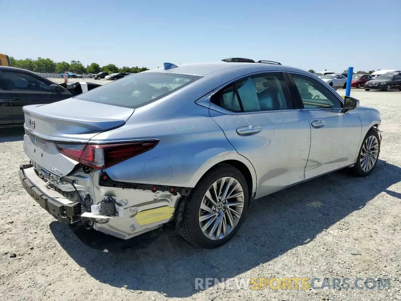 3 Photograph of a damaged car 58AEA1C16PU036747 LEXUS ES300 2023