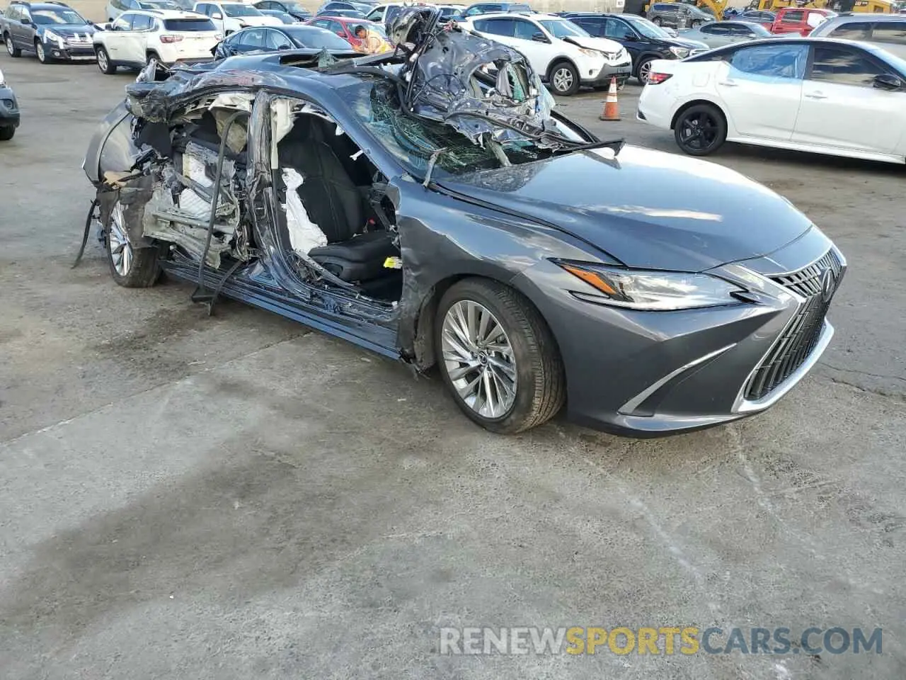 4 Photograph of a damaged car 58AEA1C1XPU028442 LEXUS ES300 2023