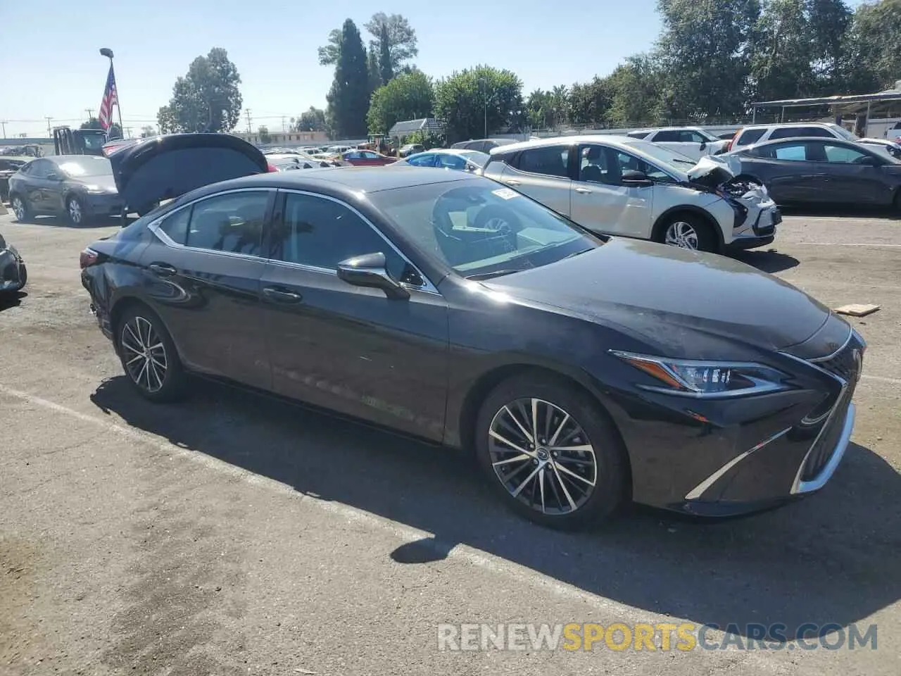 4 Photograph of a damaged car 58ADA1C11RU046004 LEXUS ES300 2024
