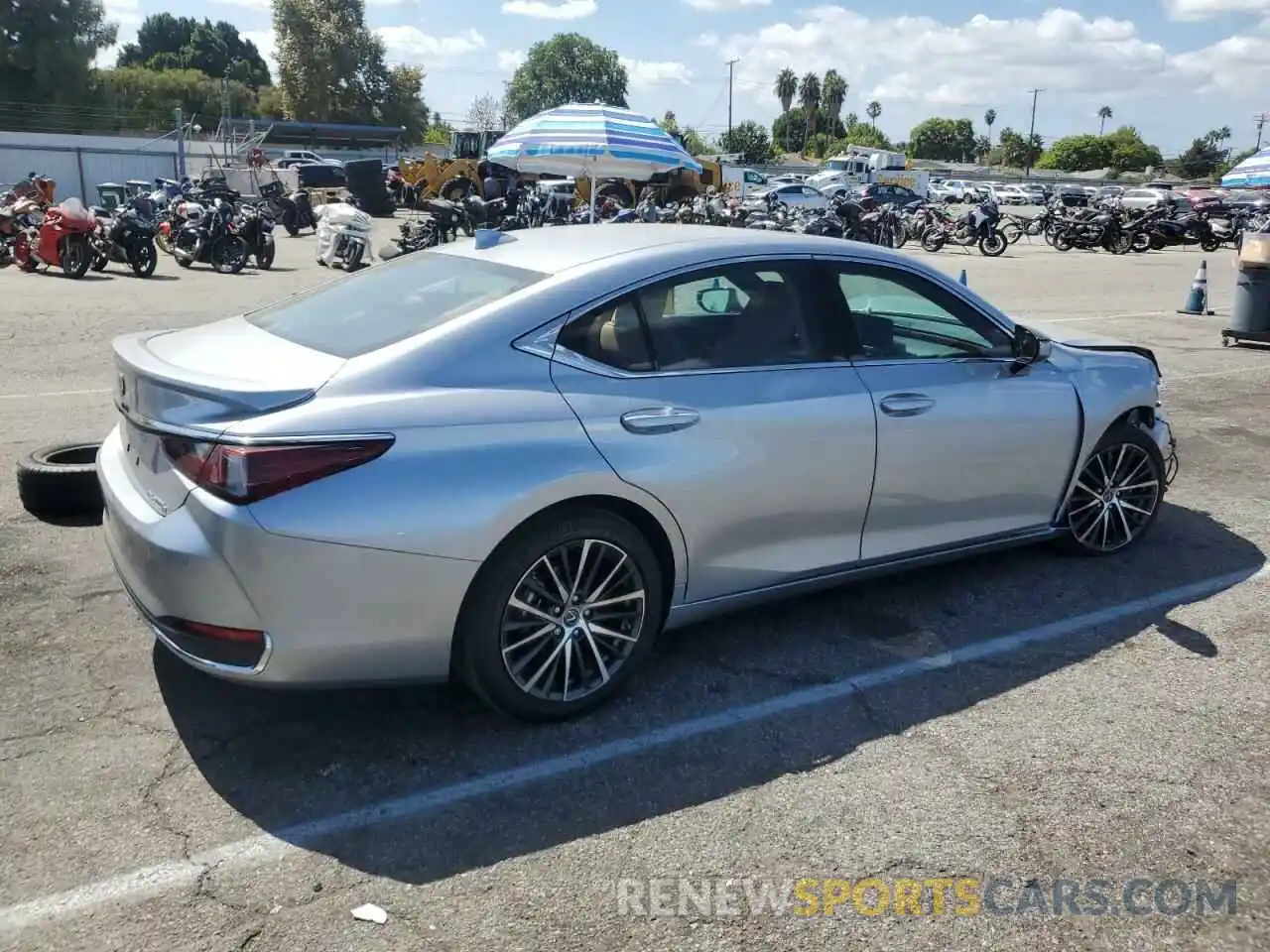 3 Photograph of a damaged car 58ADA1C12RU051132 LEXUS ES300 2024