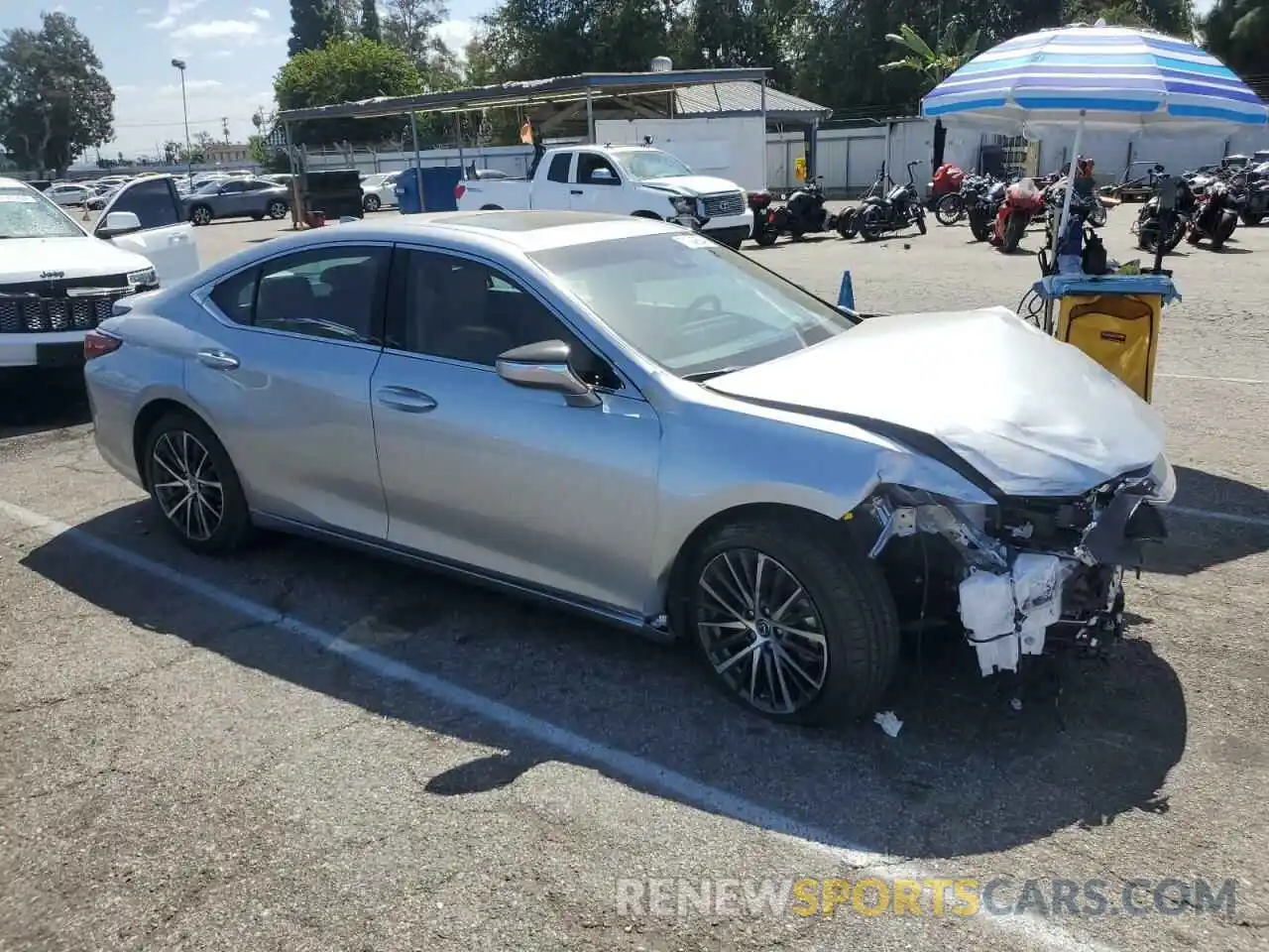 4 Photograph of a damaged car 58ADA1C12RU051132 LEXUS ES300 2024