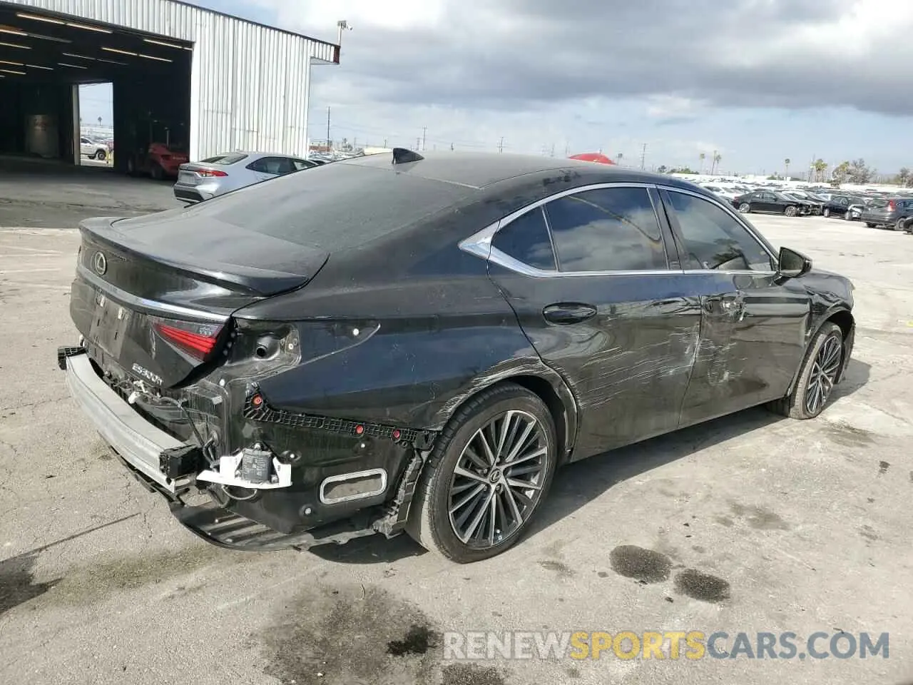 3 Photograph of a damaged car 58ADA1C13RU042021 LEXUS ES300 2024