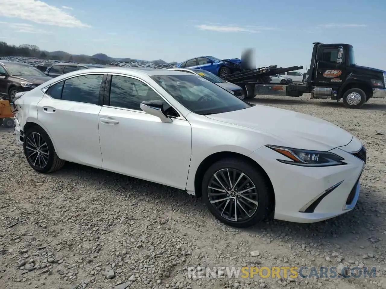 4 Photograph of a damaged car 58ADA1C13RU051544 LEXUS ES300 2024