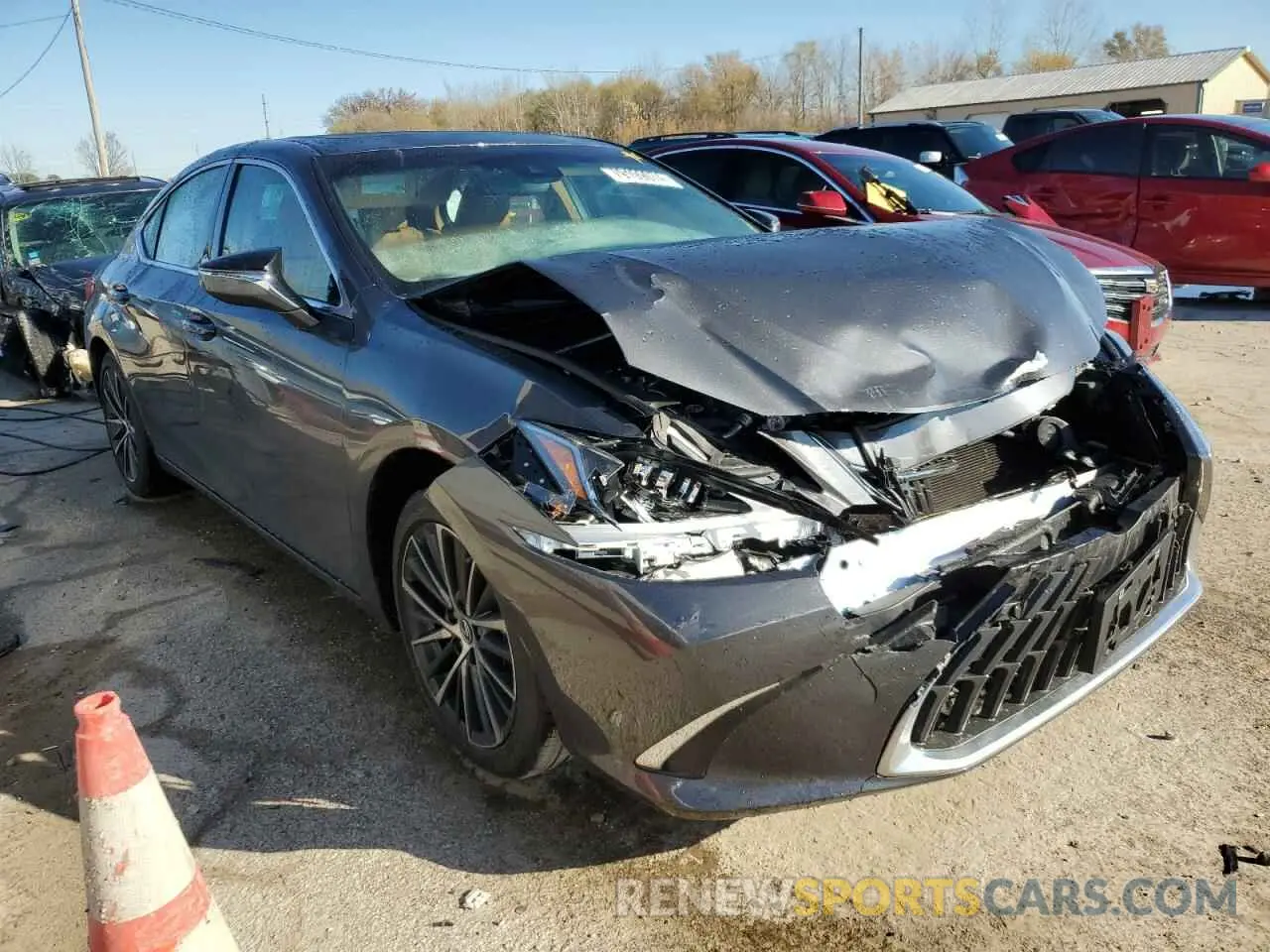 4 Photograph of a damaged car 58ADA1C15RU037046 LEXUS ES300 2024