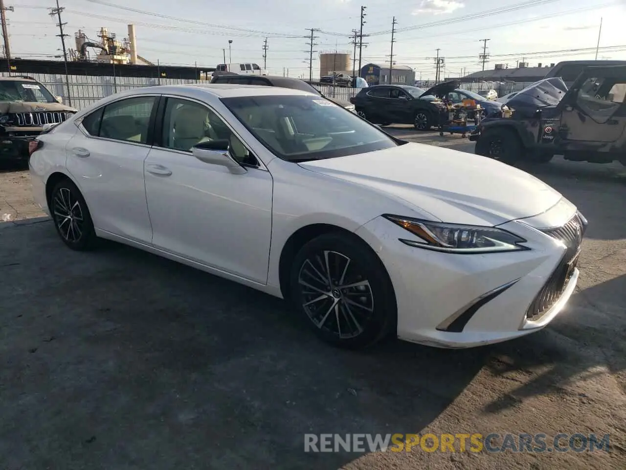 4 Photograph of a damaged car 58ADA1C15RU037127 LEXUS ES300 2024