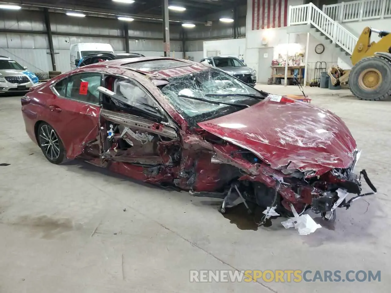 4 Photograph of a damaged car 58ADA1C15RU039931 LEXUS ES300 2024