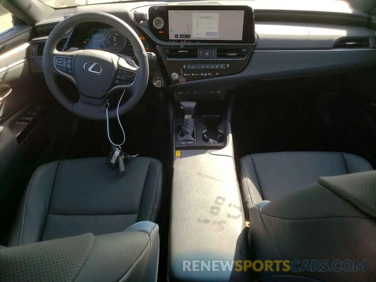 8 Photograph of a damaged car 58ADA1C15RU044028 LEXUS ES300 2024