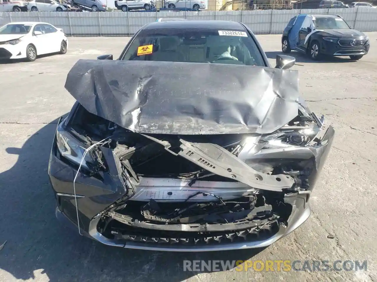 5 Photograph of a damaged car 58ADA1C18RU040572 LEXUS ES300 2024