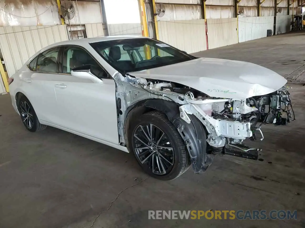 4 Photograph of a damaged car 58ADA1C18RU041401 LEXUS ES300 2024