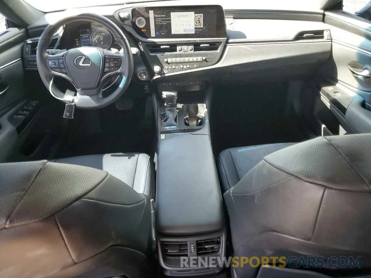 8 Photograph of a damaged car 58ADA1C1XRU038967 LEXUS ES300 2024