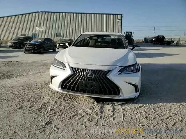 11 Photograph of a damaged car 58ADA1C1XRU040721 LEXUS ES300 2024