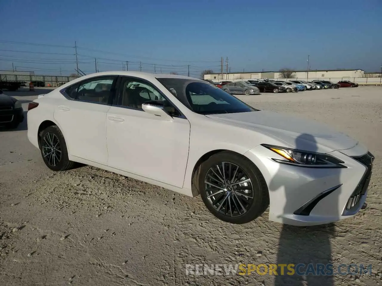 4 Photograph of a damaged car 58ADA1C1XRU040721 LEXUS ES300 2024