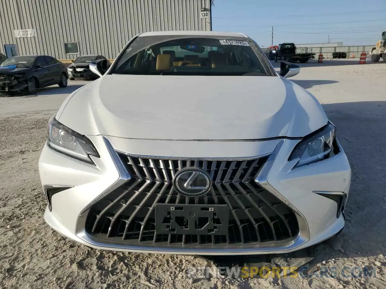 5 Photograph of a damaged car 58ADA1C1XRU040721 LEXUS ES300 2024