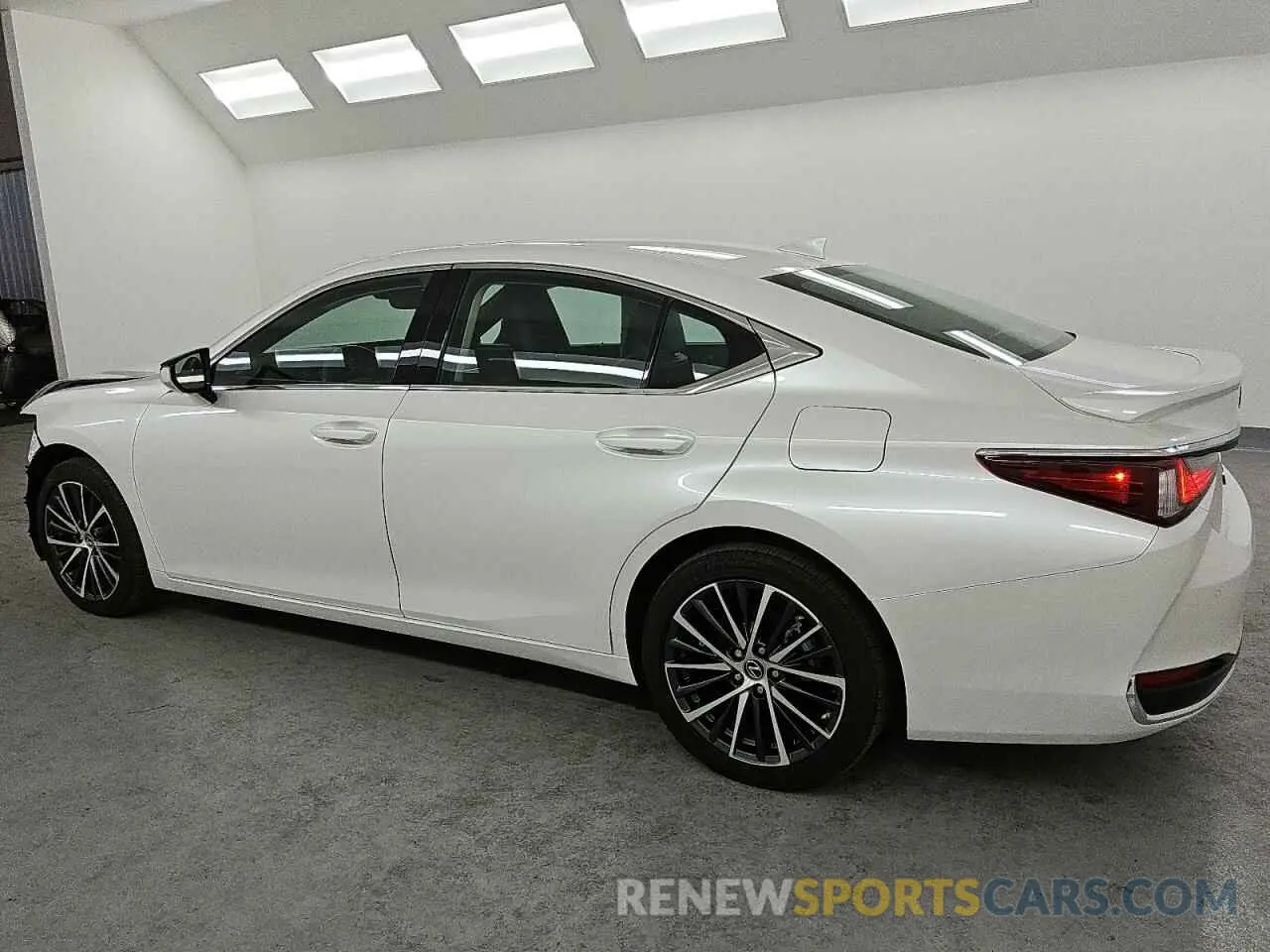 2 Photograph of a damaged car 58AEA1C17RU051194 LEXUS ES300 2024