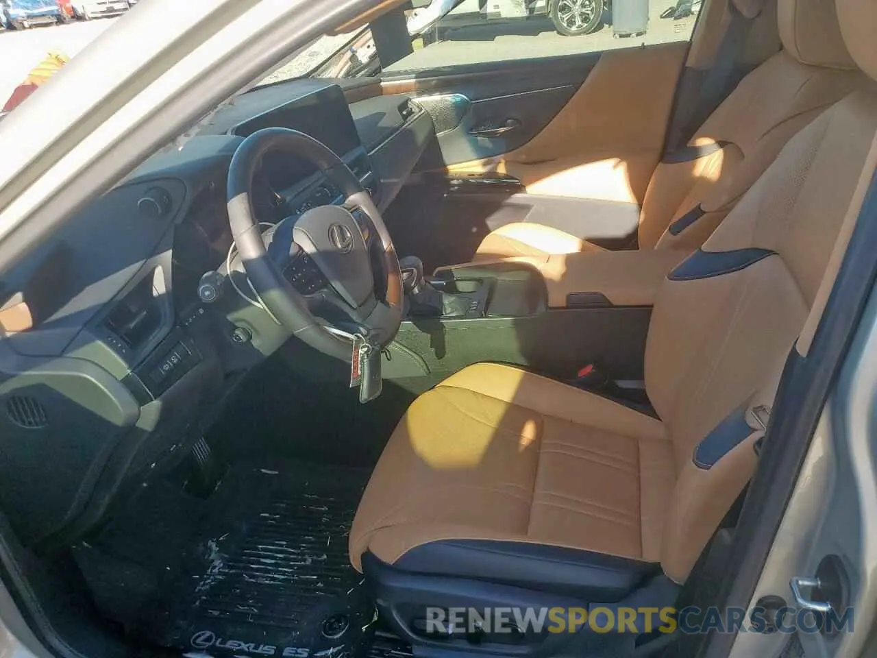 7 Photograph of a damaged car 58AFA1C11RU041670 LEXUS ES300 2024