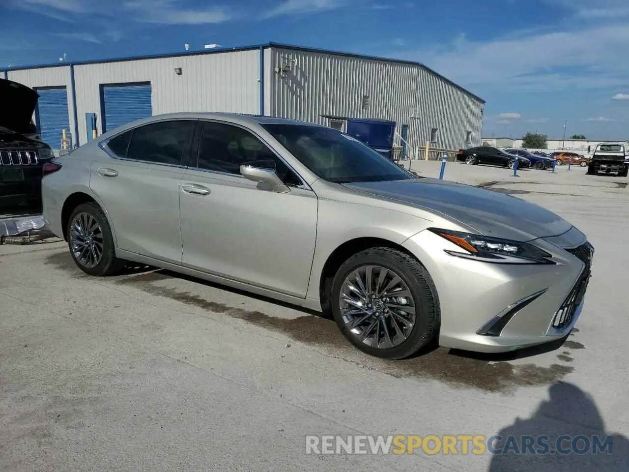 4 Photograph of a damaged car 58AFA1C17RU039969 LEXUS ES300 2024