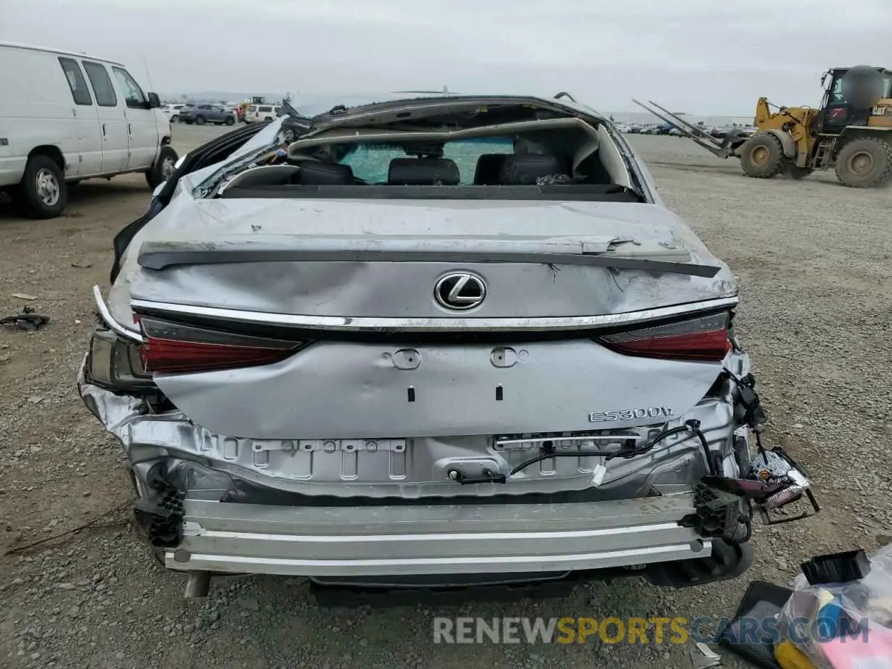 6 Photograph of a damaged car 58AEA1C1XSU061224 LEXUS ES300 2025