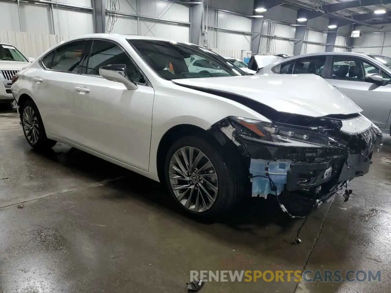 4 Photograph of a damaged car 58AFA1C11SU057633 LEXUS ES300 2025