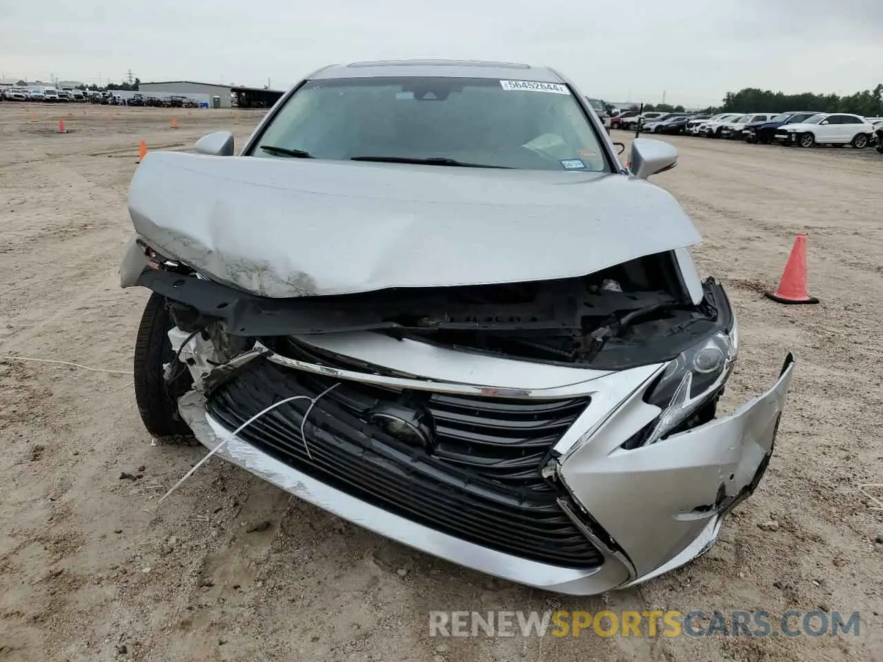 5 Photograph of a damaged car 58ABK1GG8HU057387 LEXUS ES350 2017