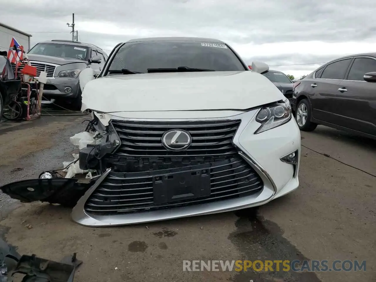 5 Photograph of a damaged car 58ABK1GGXHU065720 LEXUS ES350 2017