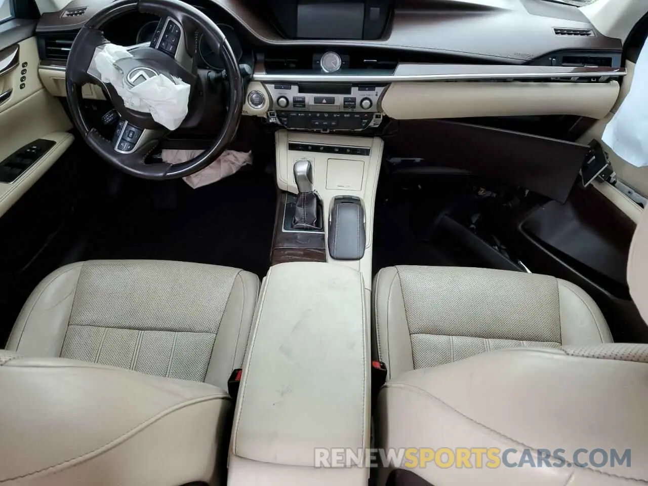 8 Photograph of a damaged car 58ABK1GGXHU065720 LEXUS ES350 2017