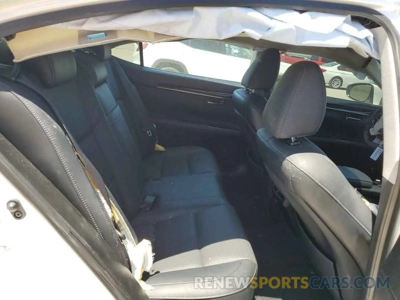 10 Photograph of a damaged car 58ABK1GG9JU084877 LEXUS ES350 2018