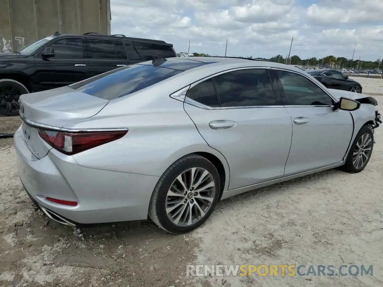 3 Photograph of a damaged car 58ABZ1B10KU003944 LEXUS ES350 2019