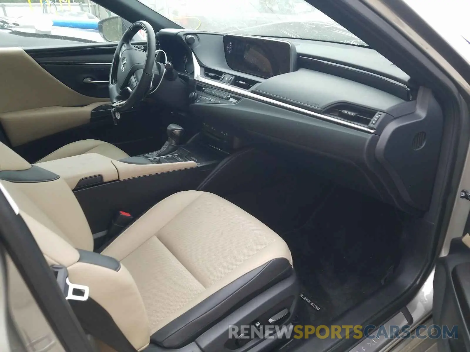 5 Photograph of a damaged car 58ABZ1B10KU004172 LEXUS ES350 2019