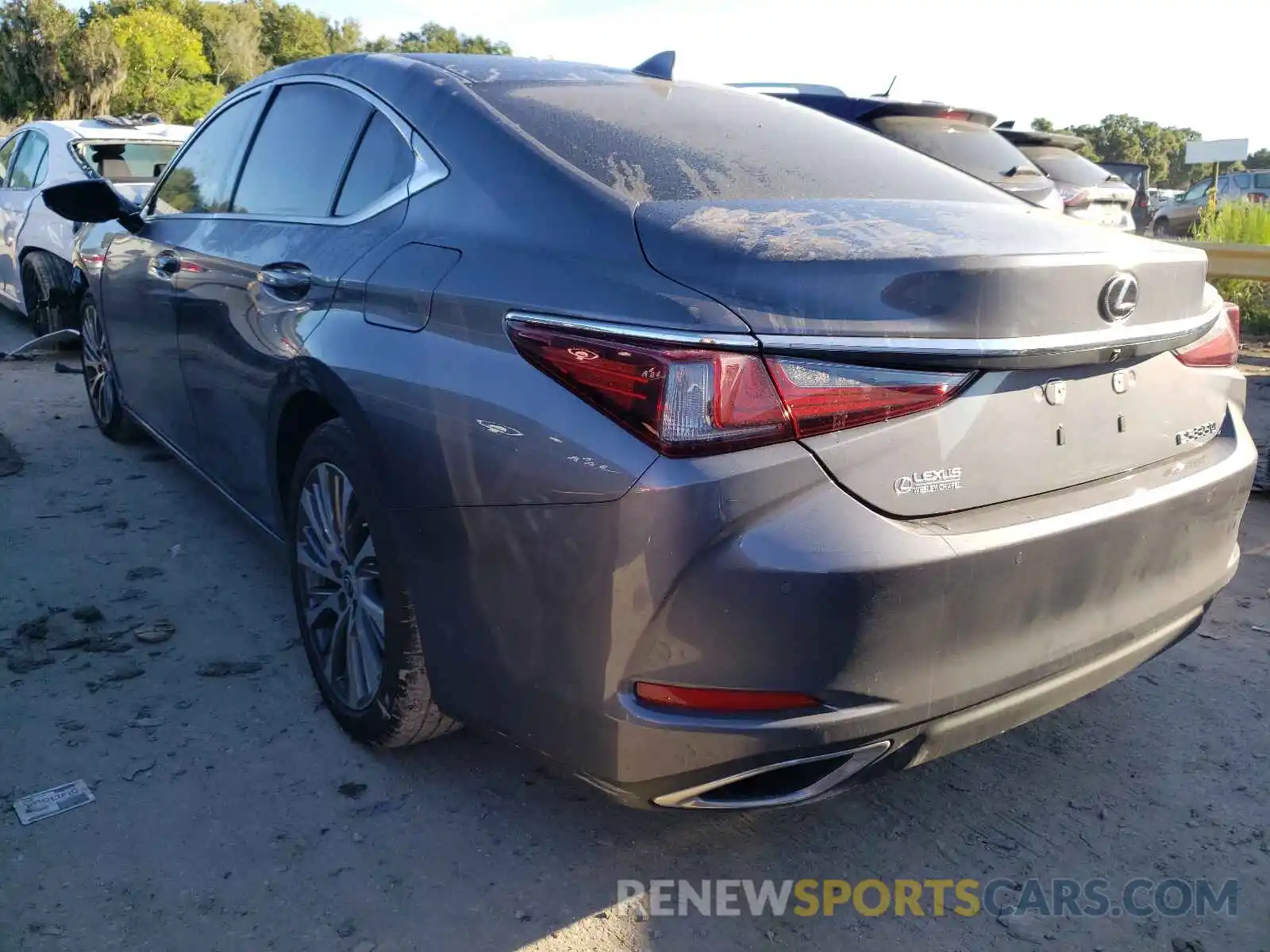 3 Photograph of a damaged car 58ABZ1B10KU008822 LEXUS ES350 2019