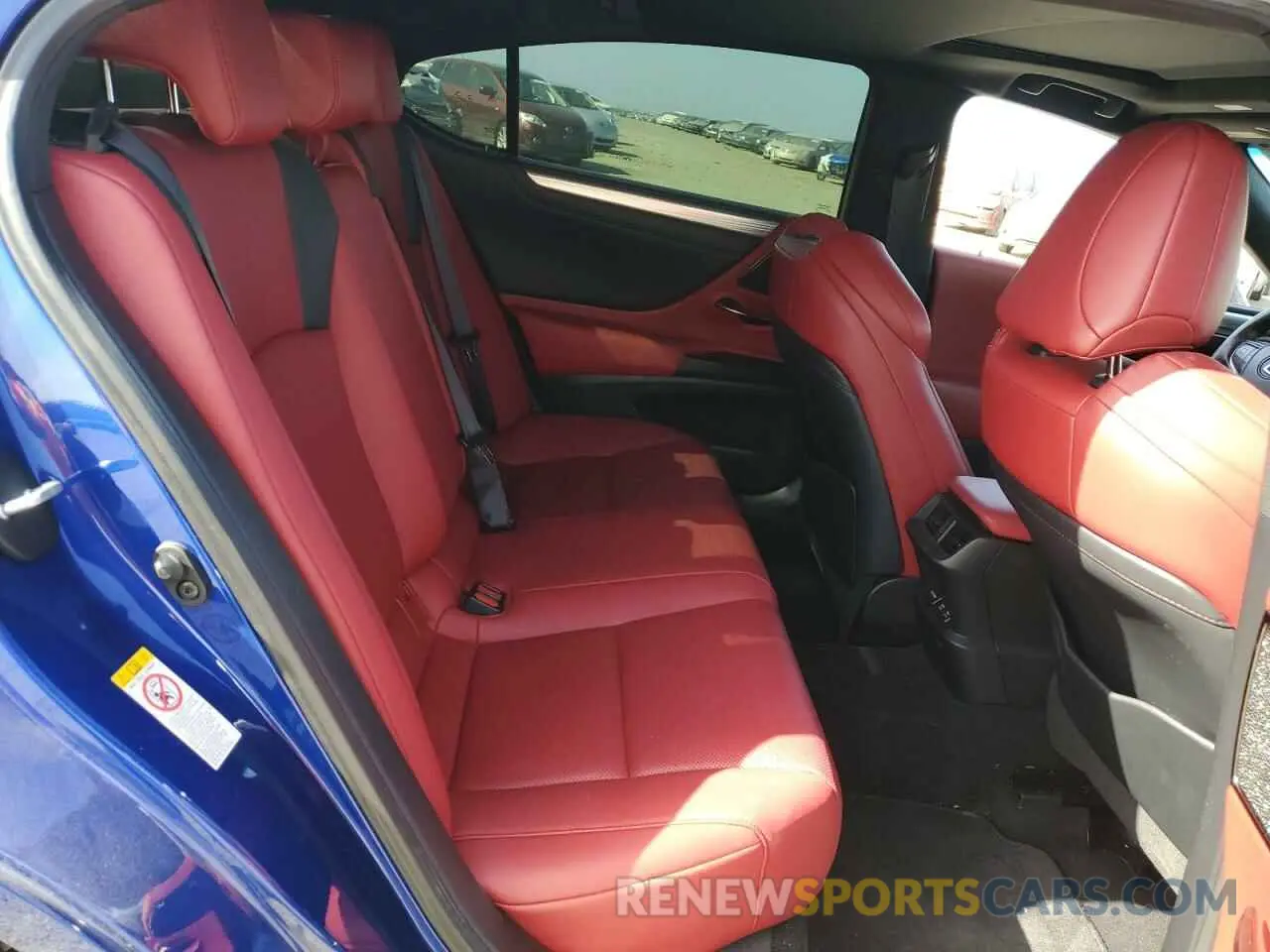 10 Photograph of a damaged car 58ABZ1B10KU014829 LEXUS ES350 2019