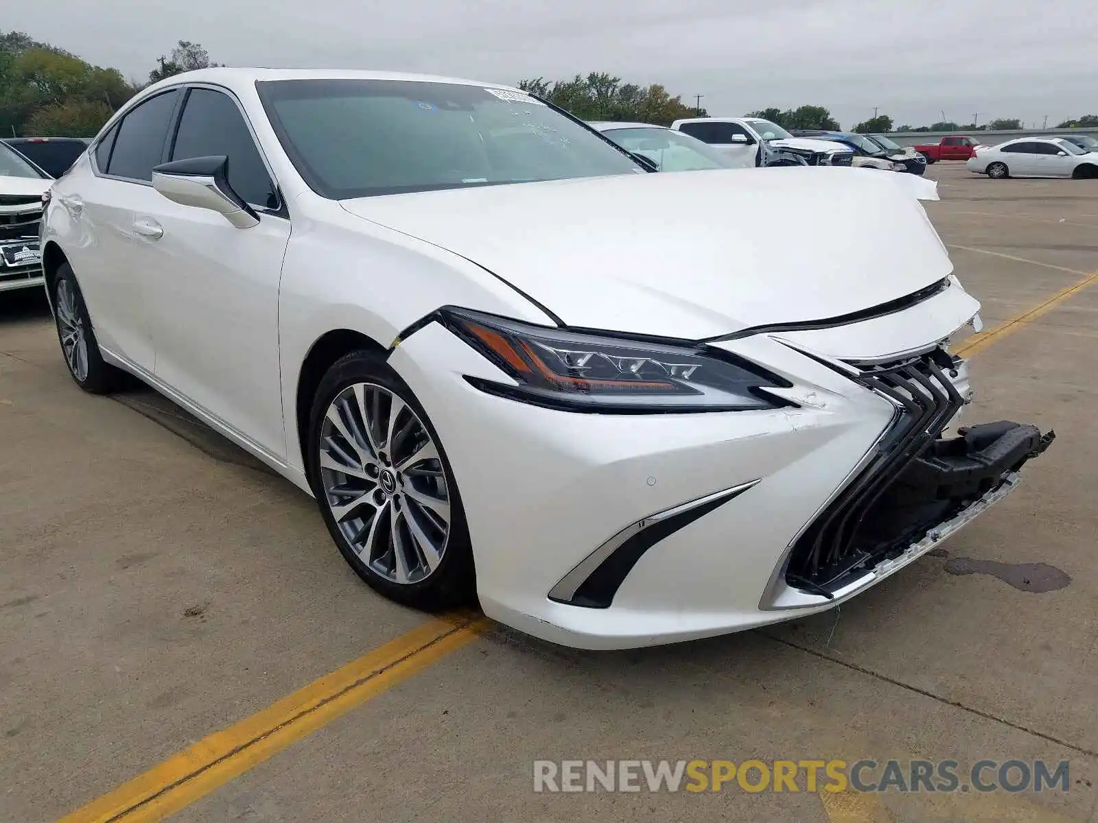 1 Photograph of a damaged car 58ABZ1B10KU026544 LEXUS ES350 2019