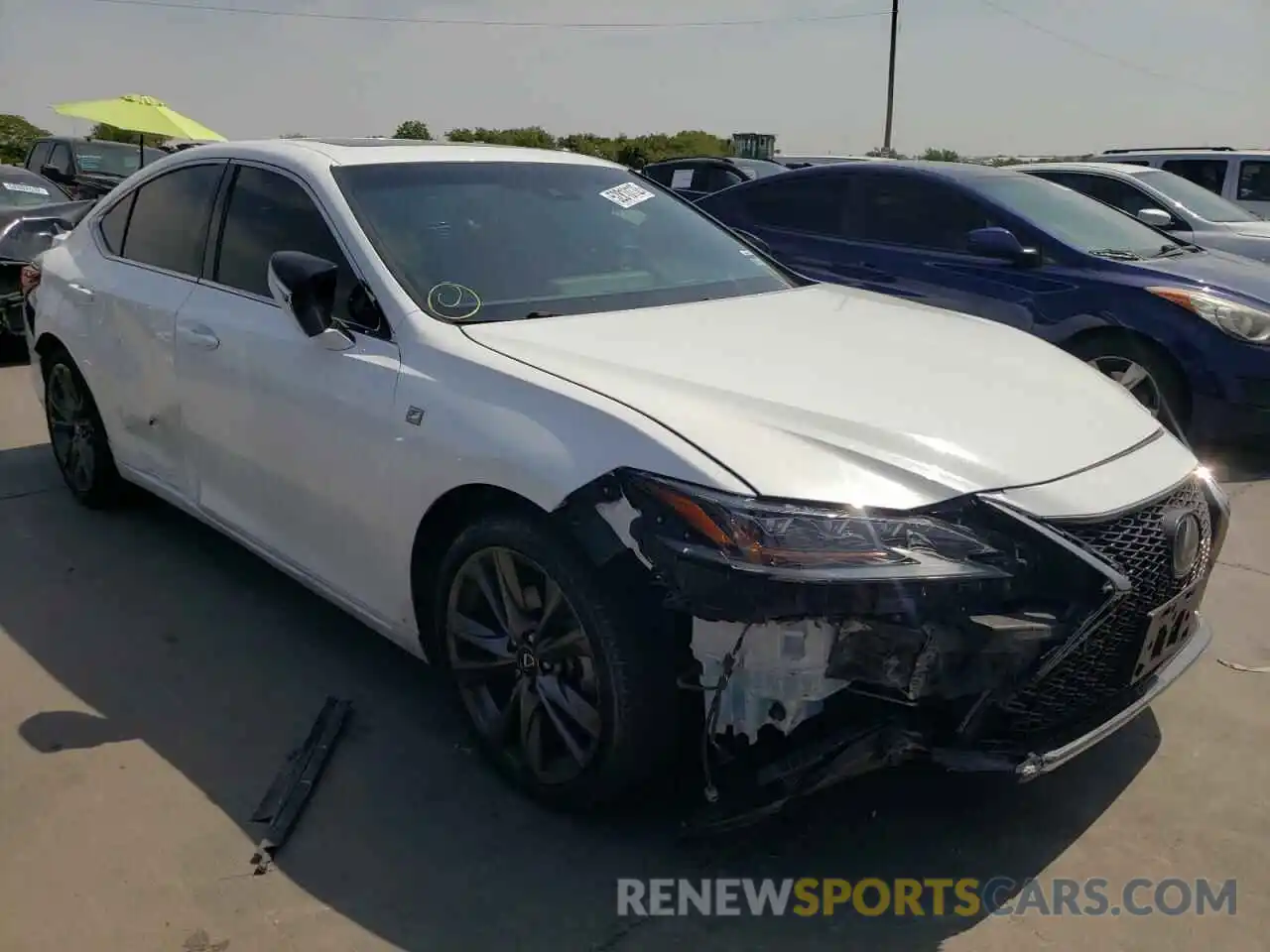 1 Photograph of a damaged car 58ABZ1B10KU026690 LEXUS ES350 2019