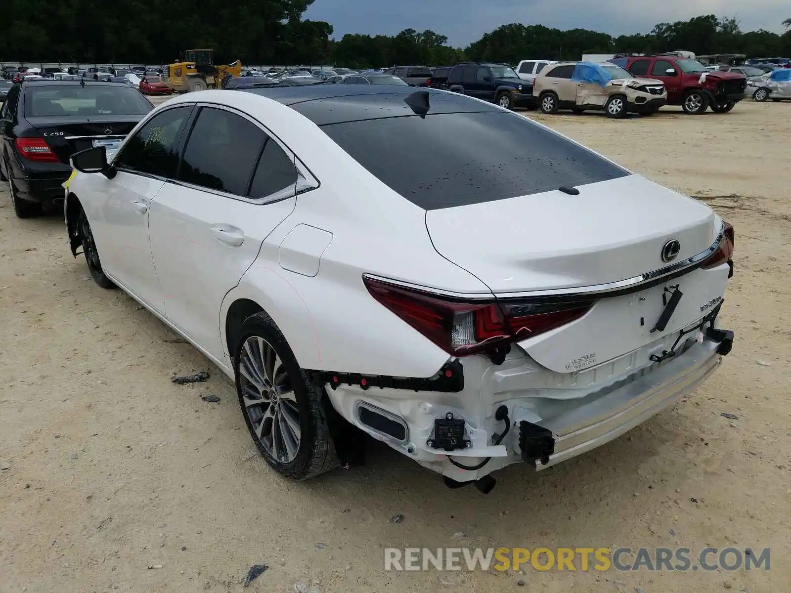 3 Photograph of a damaged car 58ABZ1B10KU031548 LEXUS ES350 2019