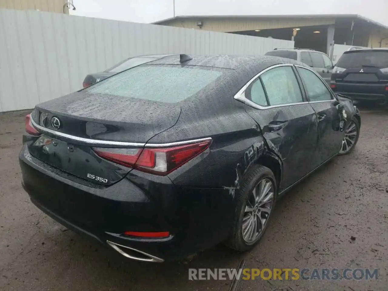 4 Photograph of a damaged car 58ABZ1B10KU039651 LEXUS ES350 2019