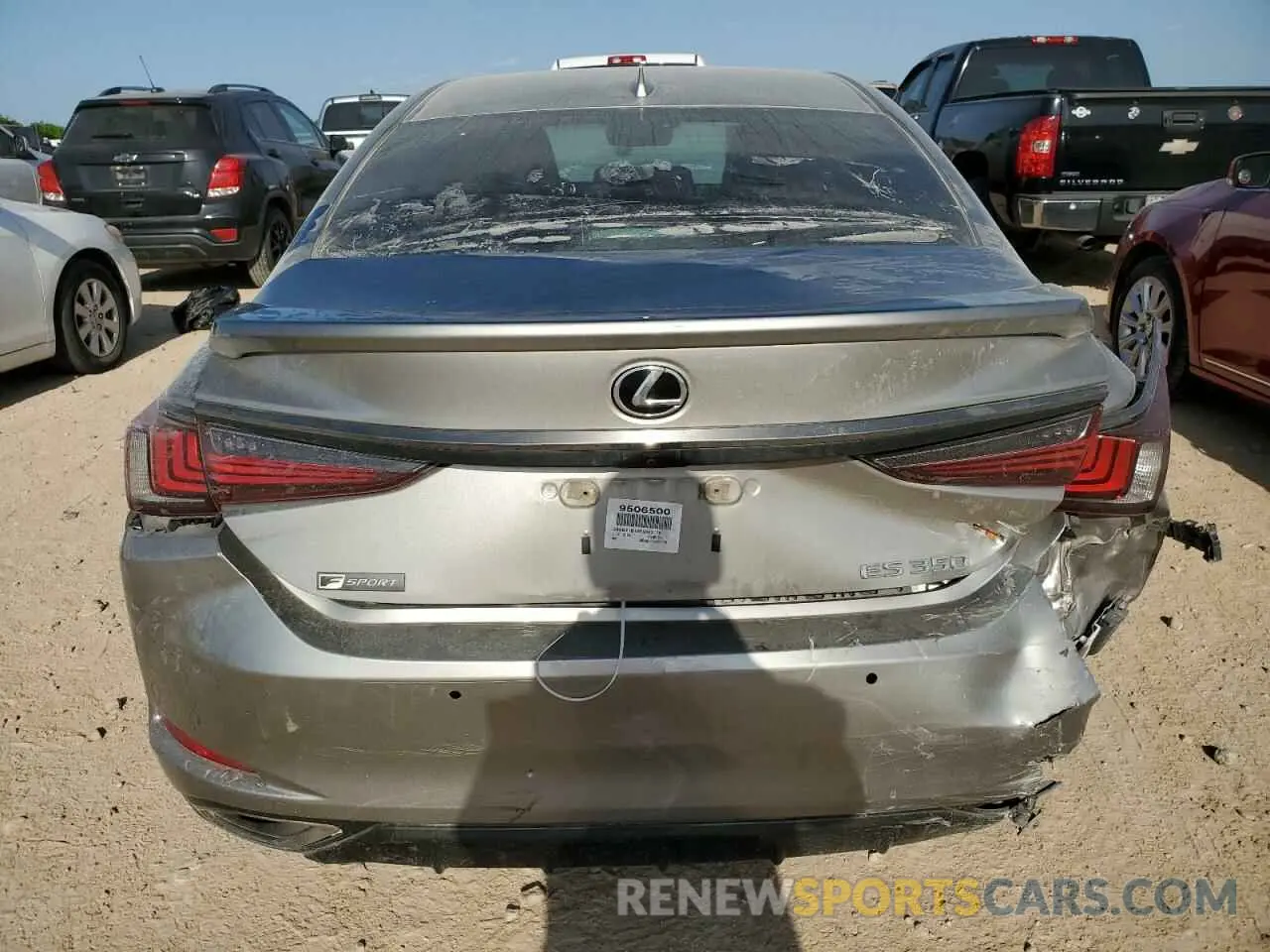 6 Photograph of a damaged car 58ABZ1B10KU043179 LEXUS ES350 2019