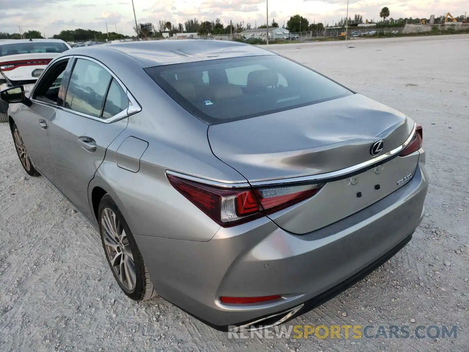 3 Photograph of a damaged car 58ABZ1B10KU050200 LEXUS ES350 2019