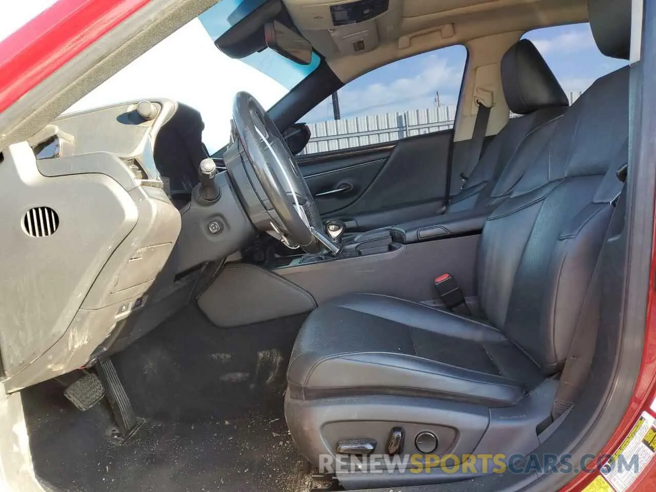 7 Photograph of a damaged car 58ABZ1B11KU008960 LEXUS ES350 2019