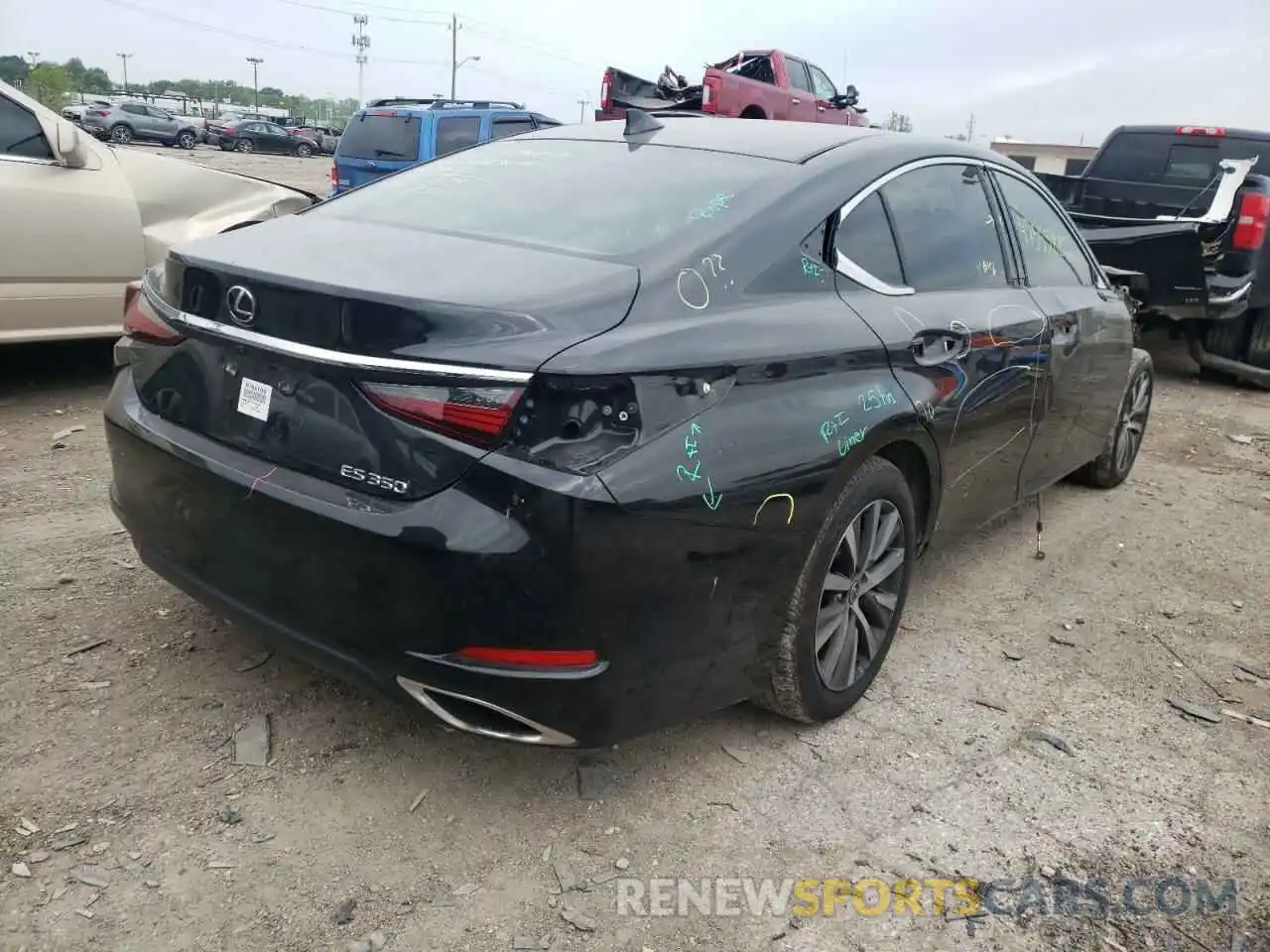 4 Photograph of a damaged car 58ABZ1B11KU014483 LEXUS ES350 2019