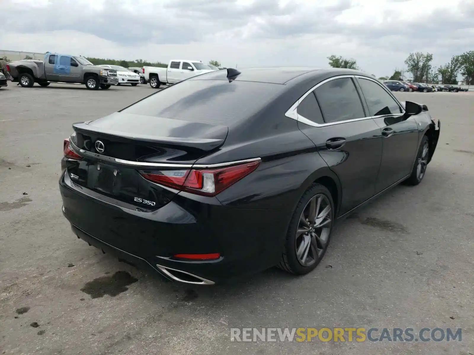 4 Photograph of a damaged car 58ABZ1B11KU016914 LEXUS ES350 2019