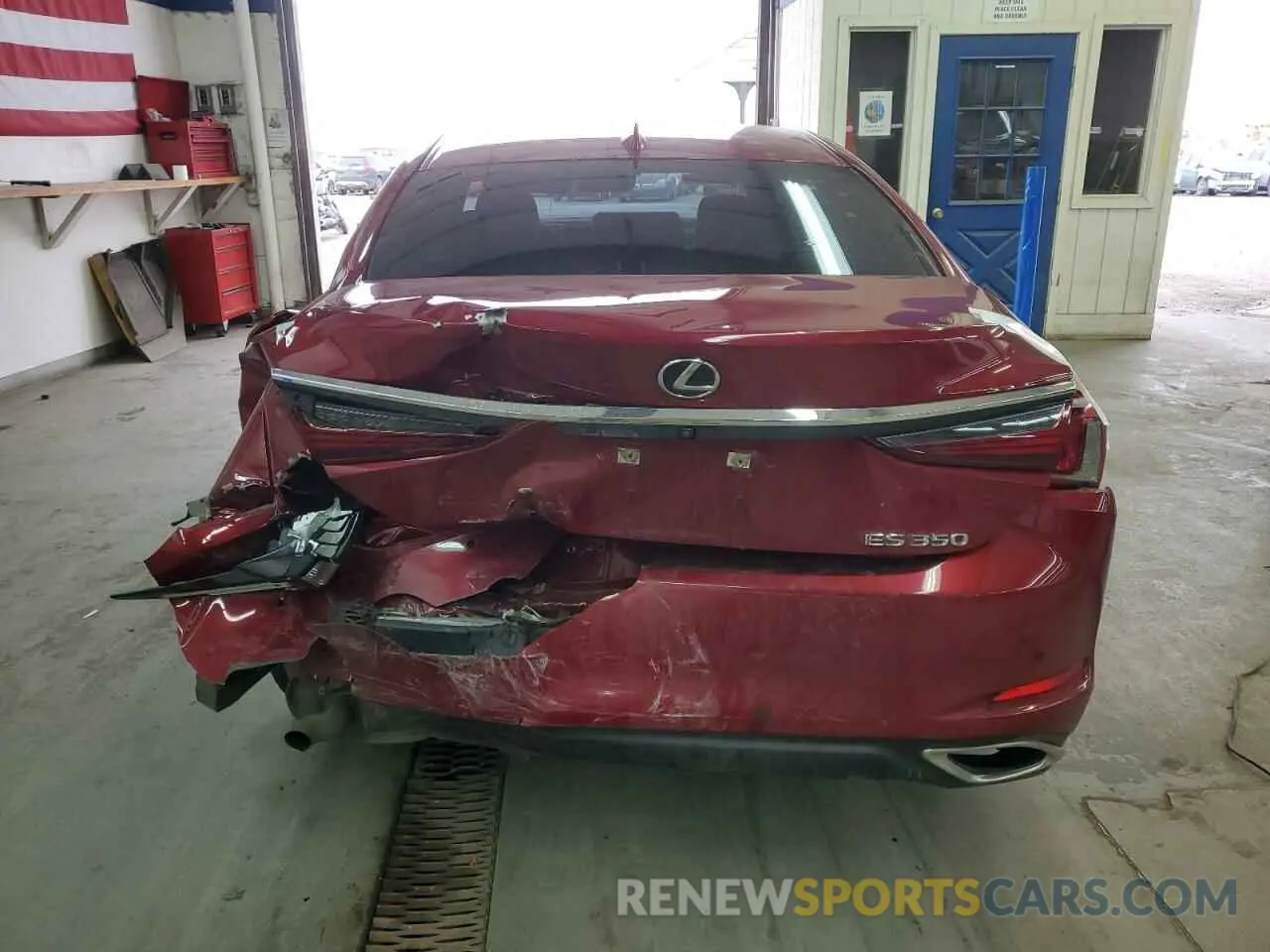 6 Photograph of a damaged car 58ABZ1B11KU033129 LEXUS ES350 2019