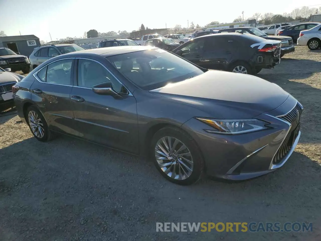 4 Photograph of a damaged car 58ABZ1B11KU042185 LEXUS ES350 2019