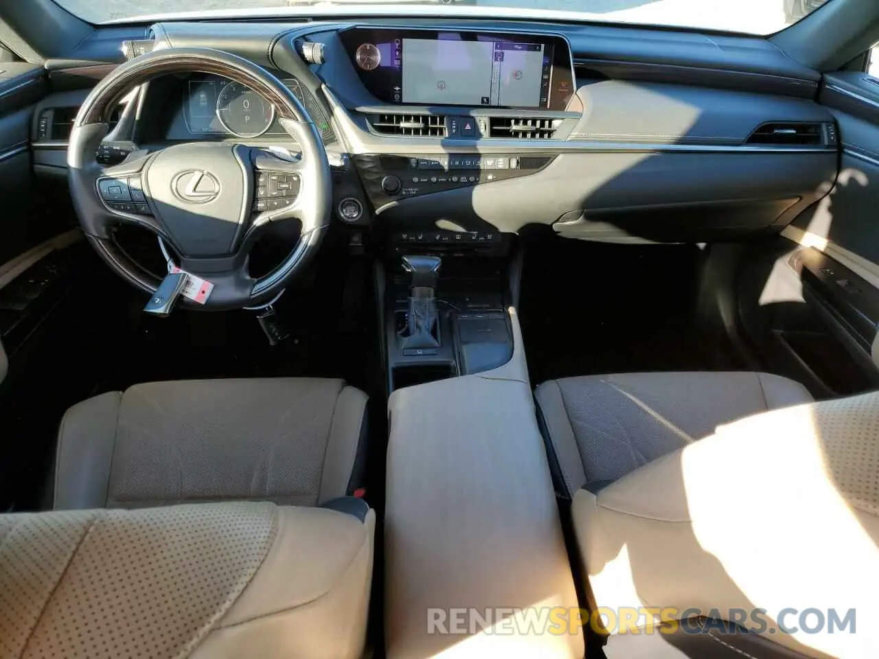 8 Photograph of a damaged car 58ABZ1B11KU042185 LEXUS ES350 2019