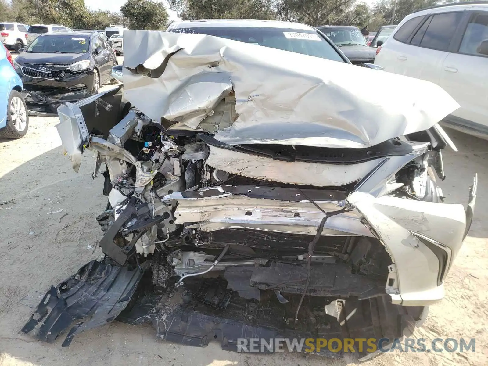 9 Photograph of a damaged car 58ABZ1B11KU046608 LEXUS ES350 2019